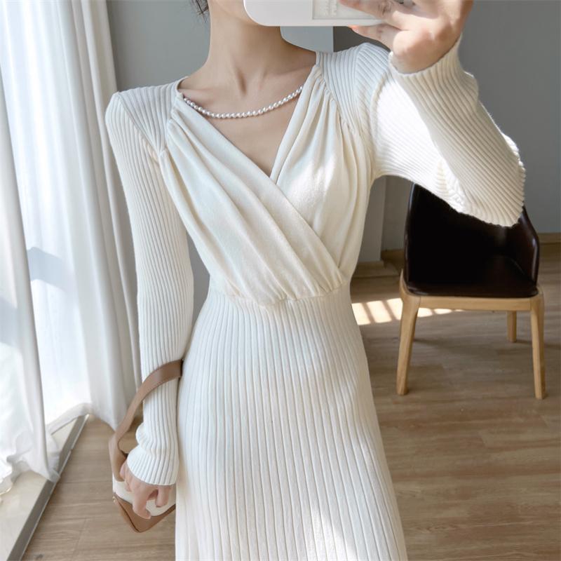 French Vintage Pearl Chain Knit Dress Women's Winter New Gentle High Waisted Base Dresses Korea Chic Designer Casual Clothing