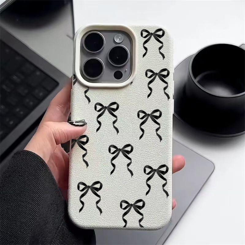 

Противоударный чехол для телефона с текстурой кожи ТПУ для iPhone 16 Pro Max 15 14 Pro 13 12 11 с рисунком «бантик», тонкий матовый мягкий бампер iPhone 11 бежевый/белый