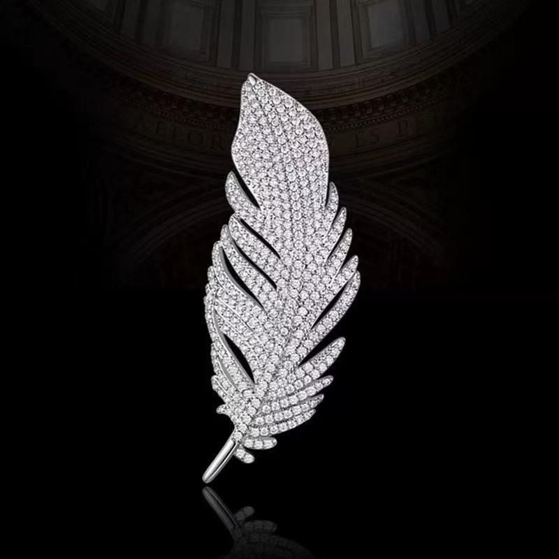 New Alloy Brooch High-end Sense Niche Women Spot High-end Pin Coat Suit High-end Versatile Corsage