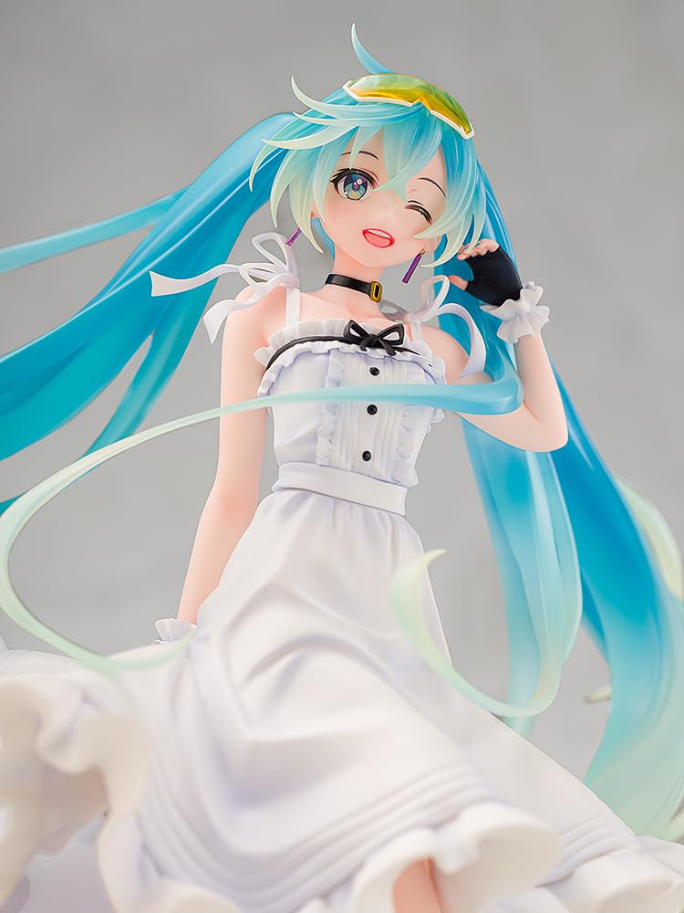 Hatsune Miku GT Project Racing Miku 2021 Verze ve stylu dovolené. Plastová malovaná hotová figurka v měřítku 1/7