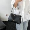 Fashionable Handbag - Casual and Simple Single-shoulder Bag for Work Commuting, Small and Unique Crossbody Bag