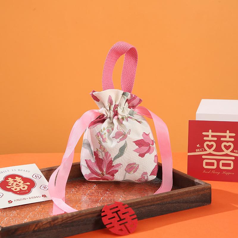 Retro Flower Handheld Candy Bags Wedding Gifts Packing Bags Portable Drawstring Candy Storage Bags Wholesale New 2025