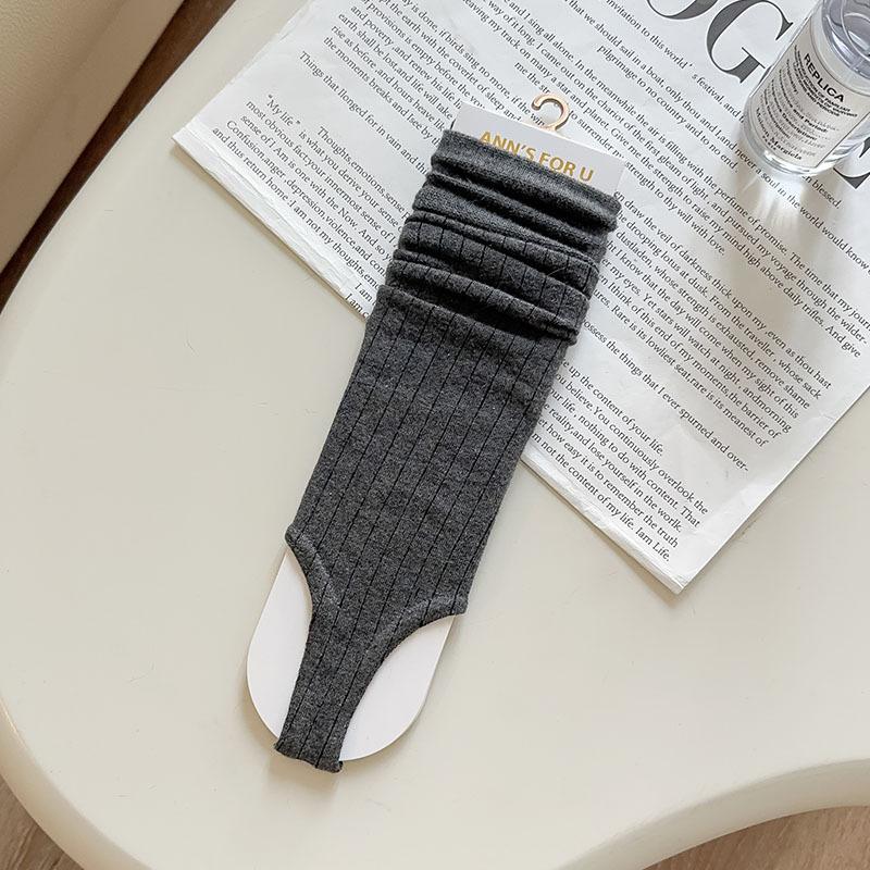 

Trendy Polar Bear Embroidery Cartoon Pattern Socks With Cotton Towel Bottom Thickened Sports Socks One size fits all темно-сірий