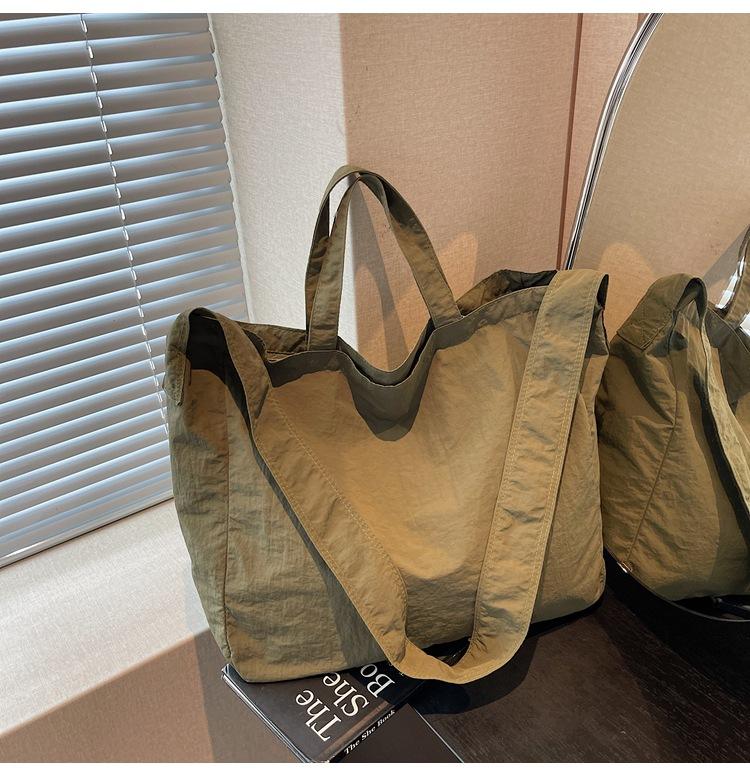 Premium sense large capacity new fashion shoulder bag versatile commuter oblique span bag women
