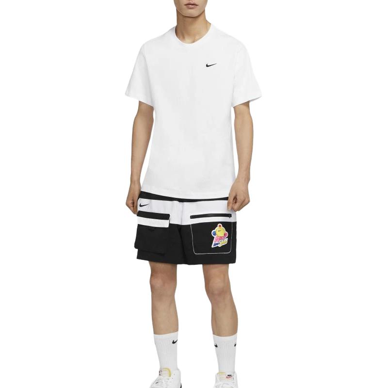Nike Odzież sportowa Męska Koszulka z okrągłym dekoltem z haftowanym nadrukiem logo Biała BV0508-100