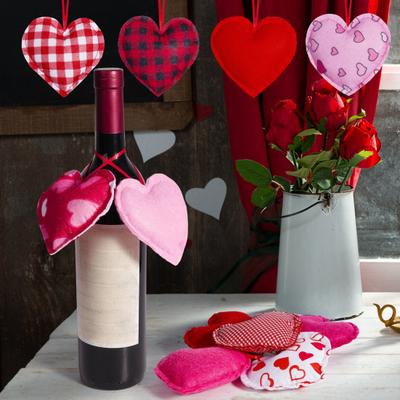 12 Pcs Felt Fabric Heart Hanging Ornament Red Pink Buffalo Plaid Heart Charm for Valentine's Day Wedding Party DIY Crafts