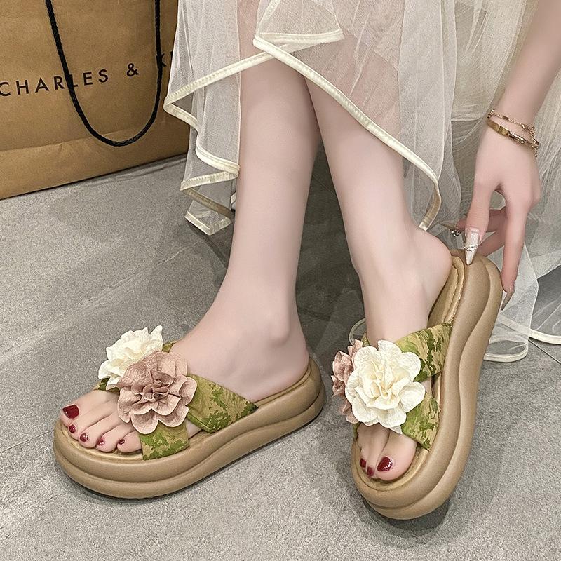 Two-color Flower Platform Slippers Women's Summer New Flat-bottomed Student Fashion Beach Cool Slippers