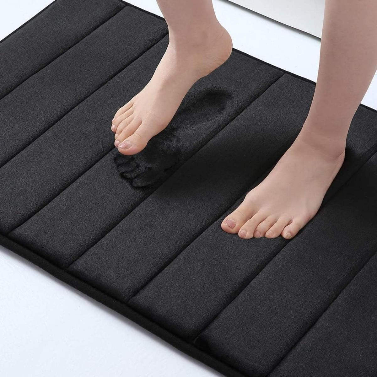 

Простой однотонный нескользящий коврик для ванной из кораллового флиса – Впитывающий, устойчивый к пятнам, легко чистится 40*60cm чёрный