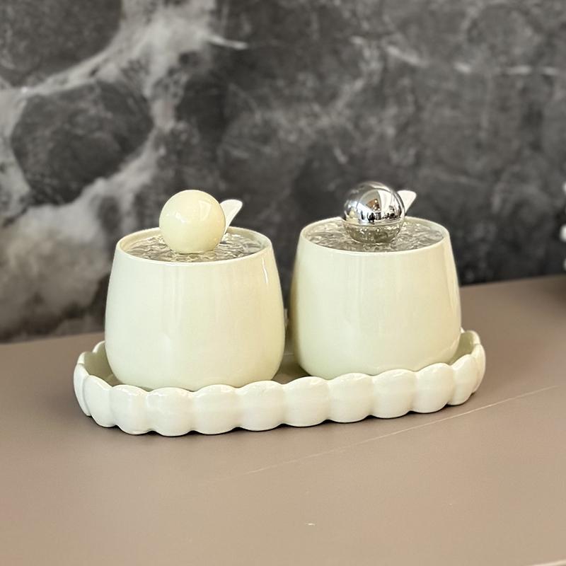 

Набор банок для приправ Cream Wind Керамическая коробка для приправ Солонка для хранения приправ Банка для приправ Бытовая кухонная утварь