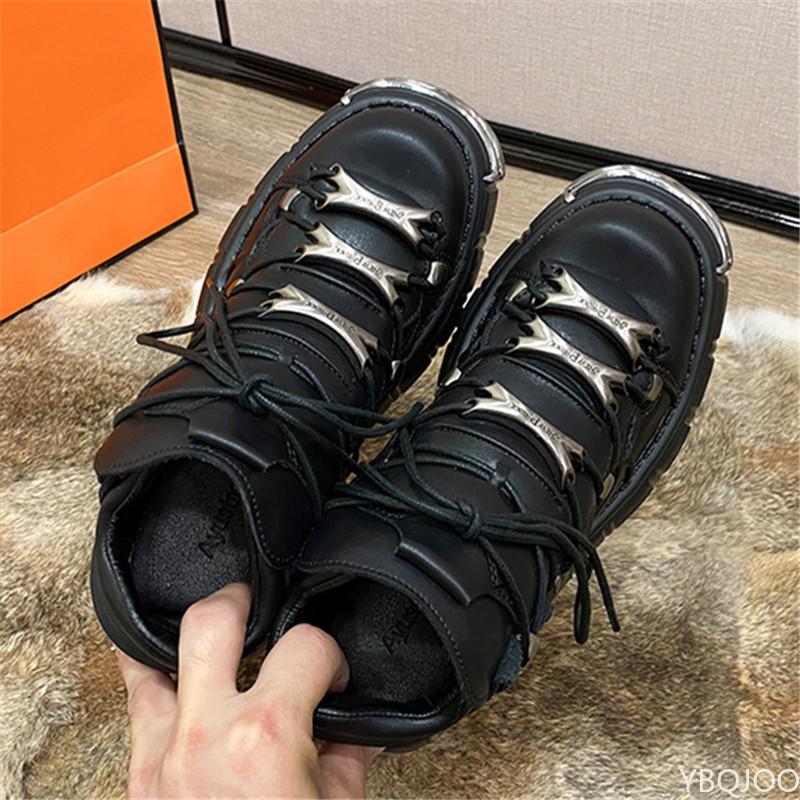 Punk Bayan yarım çizmeler Moda Rahat Yeni Rock Kadın Tıknaz Ayakkabı Metal Dekorasyon Motosiklet Botları Kadın platform ayakkabılar