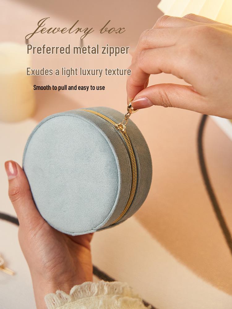 In Stock: Portable Velvet Round Jewelry Storage Box for Necklaces and Earrings