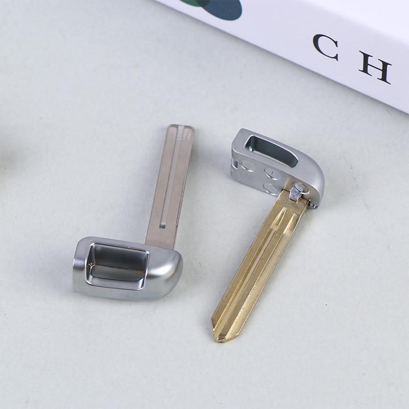 1Pcs Smart Emergency Key Remote Blade Fit For Ix35 8 For K2 K5 Replacement