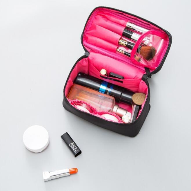 Moderne minimalistische Reise-Kosmetiktasche mit großem Fassungsvermögen, Nylon-Organizer für Kosmetika und Toilettenartikel