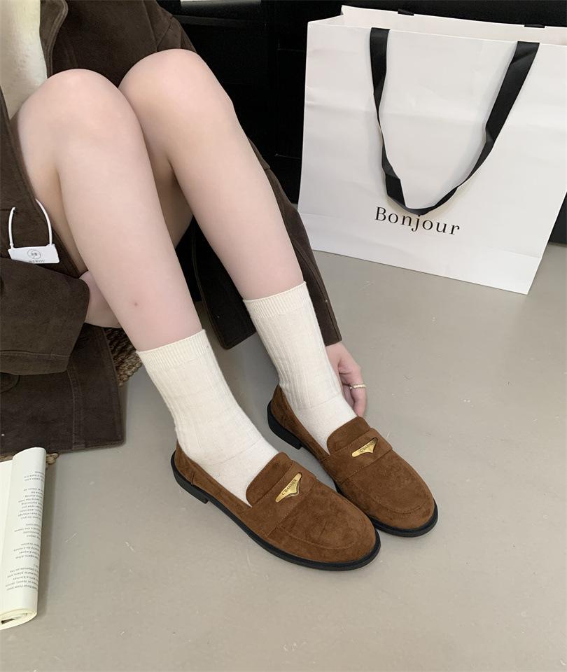 

2025 новые лоферы с внутренней высотой, увеличивающей рост, маленькие универсальные в стиле ретро, британский стиль, круглый носок, толстый каблук, высокий каблук, женская обувь 39 светло-коричневого