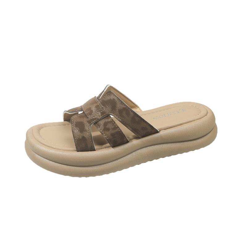 

New cool slippers women s summer outer wear thick-bottomed silver French style fairy height increase fashion solid color beach one-word 40