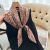 Neuer 90*90 Foulard Leoparden Seidenschal für Damen Seidenschal Designer Luxus Taschentuch für Kopf Halstuch Handtaschenschal SJ05