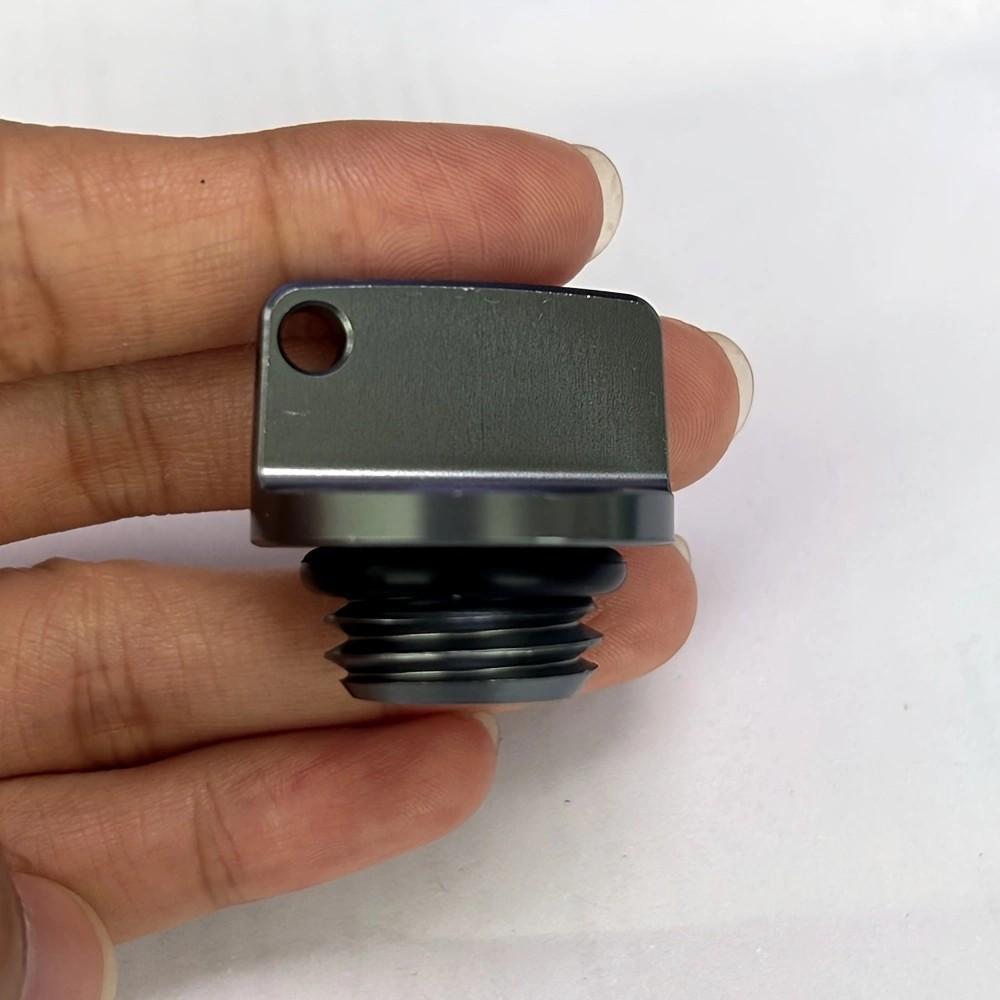 1PCS Universal Motorcycle Engine Oil Filler Cap Screw Cover Plug Replacement Protector For Honda Yamaha Suzuki Kawasaki Ducati Q