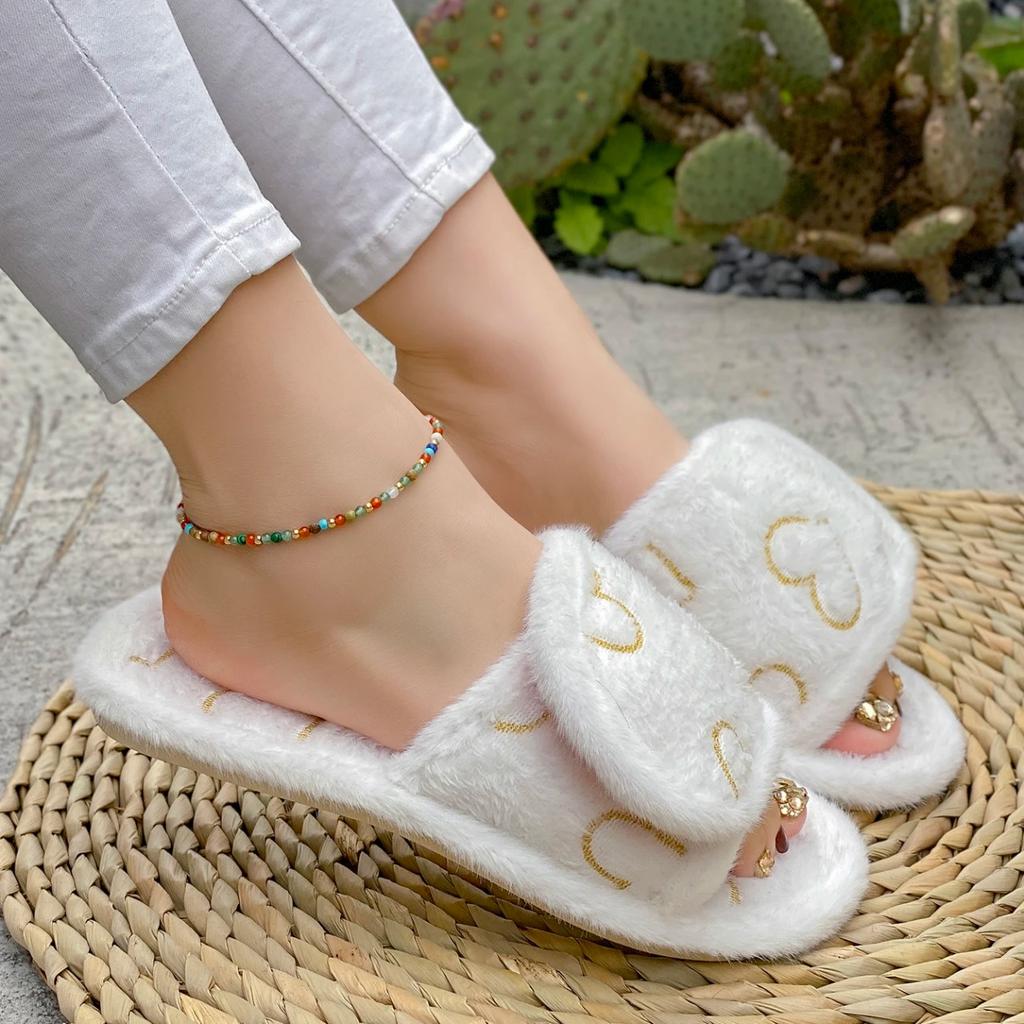 Fashion Slippers for Women Flip Flops Casual Flat Heels Shoes for Women Heart Shaped Fur Short Plush Women Slippers Plus Size