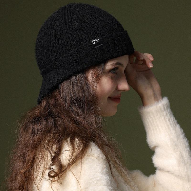 Fashion Autumn and Winter Short Eave Knitted Mao Line Duck Tongue Hat Women Thickened for Keep Warmth Ear Protection Knitted Hat