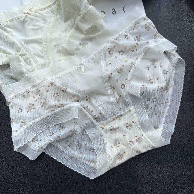 Ladies Spring and Summer Lovely Print Nude Feel Comfortable Mesh Yarns Pastoral Style Underwear