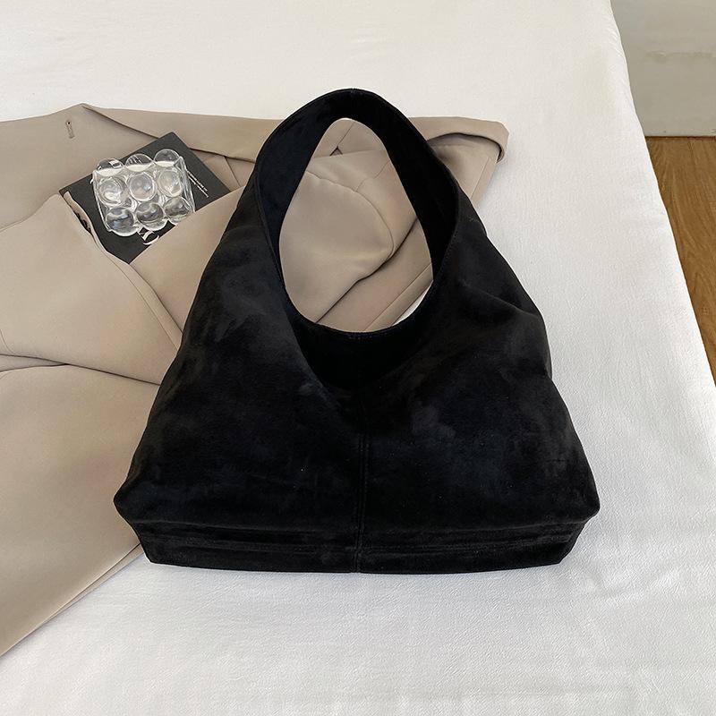 Large capacity commuter bag women's autumn new fashion retro shoulder bag casual underarm matte tote bag