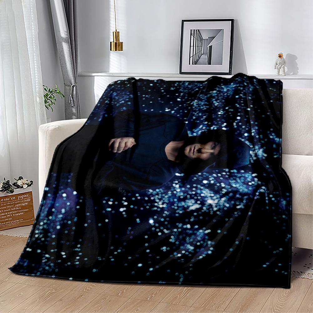 Man Black White Blanket Comfortable Suitable for Office Chair Livingroom Picnics All-Season Use Digital Print Gifts For Family Or Friends