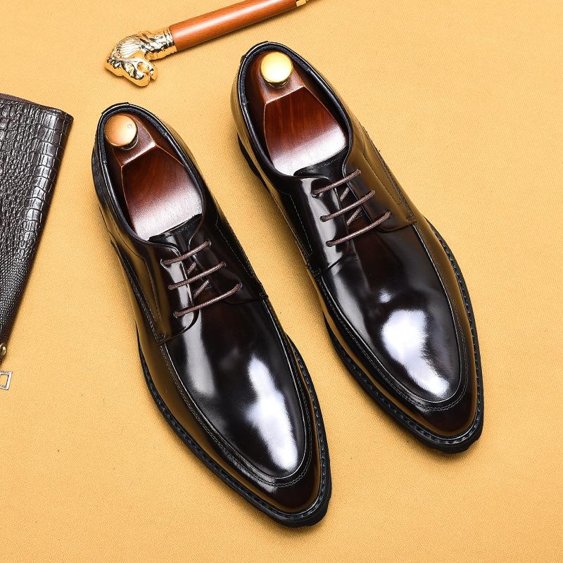 

Pinduoduo поставляет цельные волосы, глянцевые кожаные туфли, натуральная кожа с острым носком, деловая повседневная мужская обувь 46 темно-коричневого