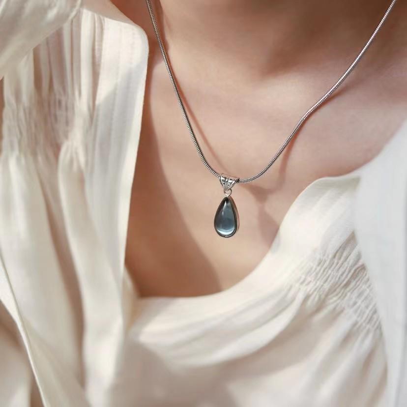 Temperament Niche Joker Blue Drop Pendant Necklace Women's Fashion Jewelry Clavicle Gift Party