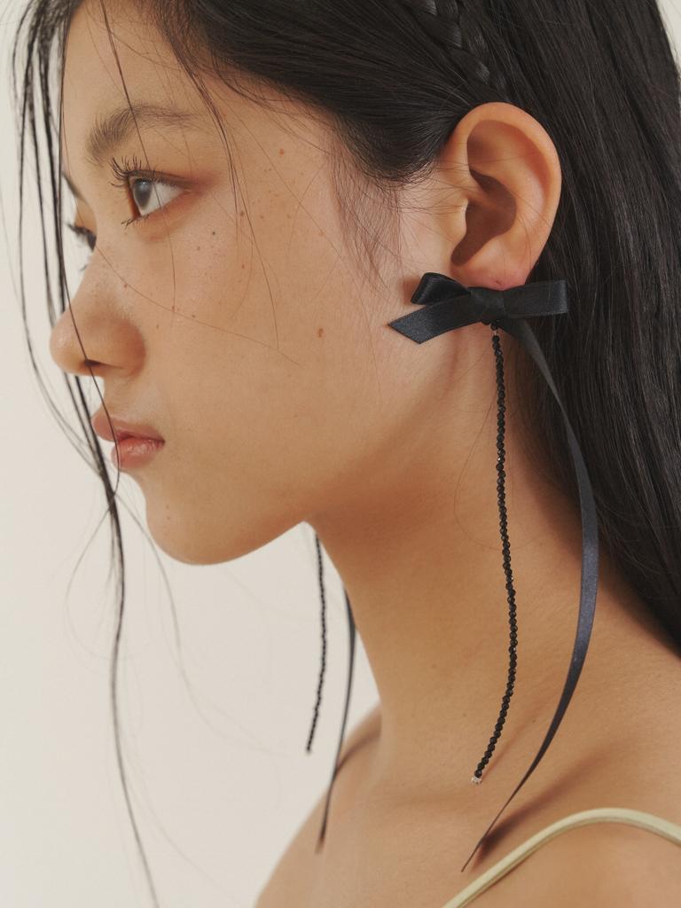 Love Me Monster Long Long Love Ribbon Earrings_Bk