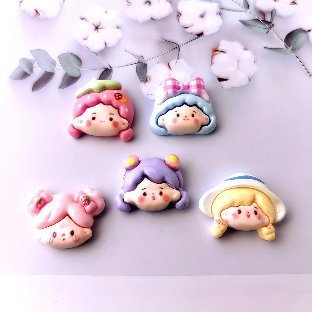 Glossy Resin Accessories: DIY Phone Case Materials, Refrigerator Magnets, Decorative Pieces, Cream Glue for Little Girls.