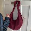 Retro large-capacity pleated shoulder bag women's 2025 new fashion casual dumpling bag Korean version niche messenger bag