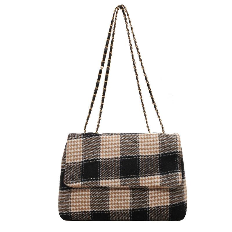 Fashionable Plaid Tote Bag For Autumn Stylish Crossbody Bag Large Capacity Unique Design