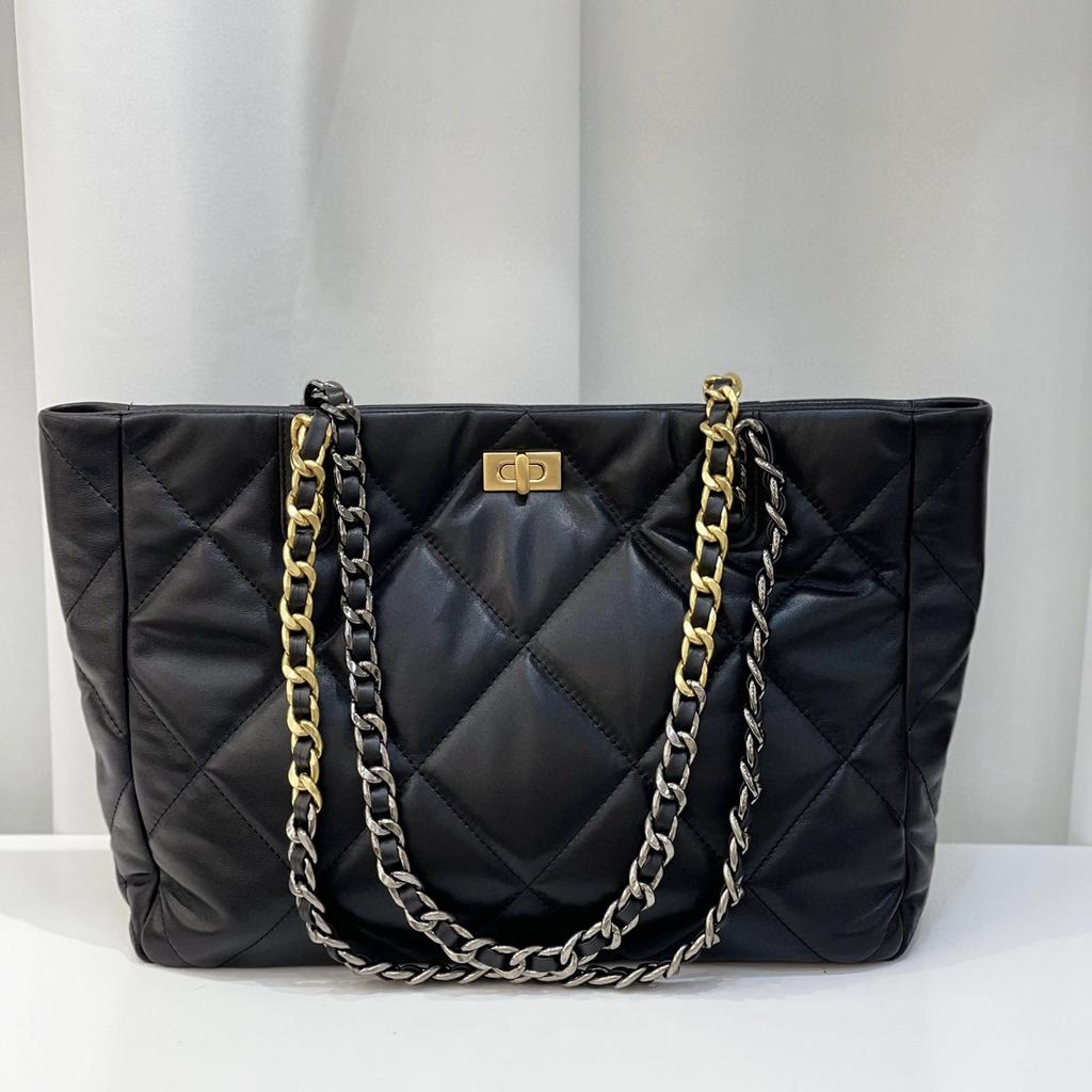 2023 Nová 22B Černozlatá Tote Bag Velká Kapacita Ovčí Kůže Kosočtvercový Řetízek Jednoramenná Podpažní Kožená Dámská Taška