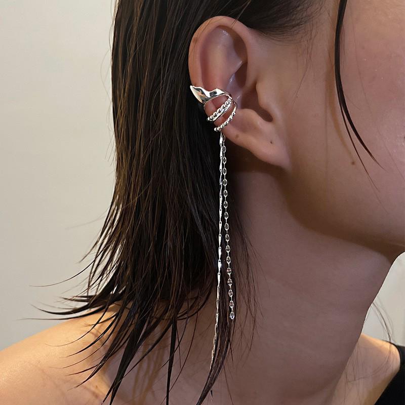 Elegant Tassel Ear Cuffs for Non-Pierced Ears - Luxe, Face-Slimming, Trendy Elf-Inspired Chain Design.