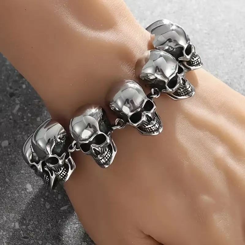 Men's Skull Design Bracelet Stainless Steel Link Chain Chunky Biker Jewelry Gothic Style Accessories for Everyday Wear