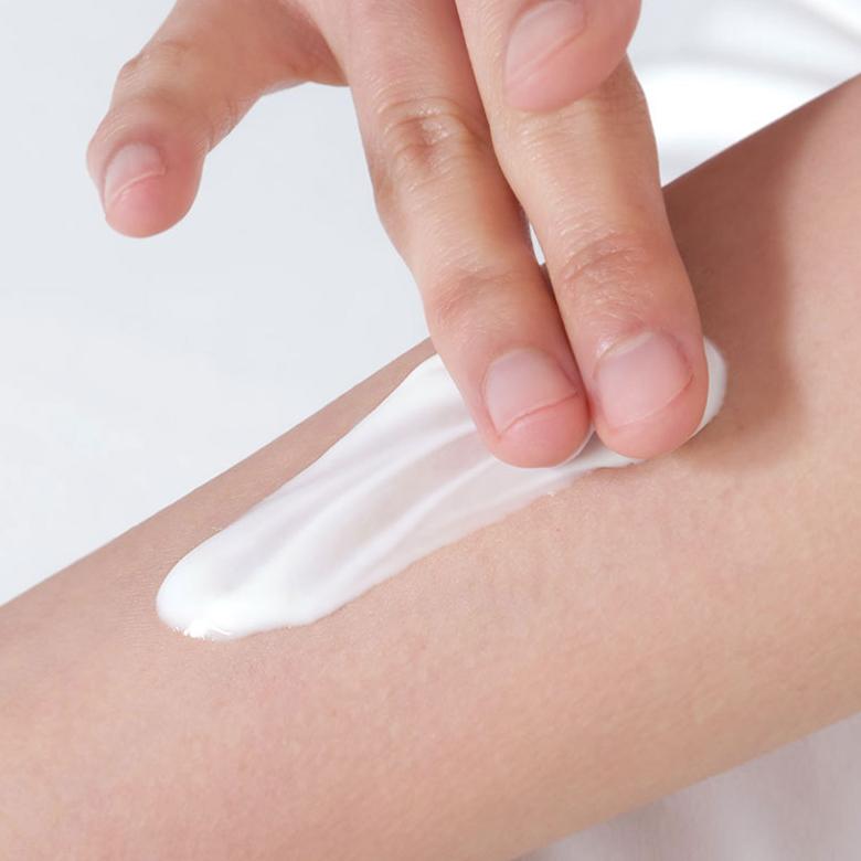 B.LAB Matcha Hydrating Real Sun Screen SPF50+ PA++++ 50ml