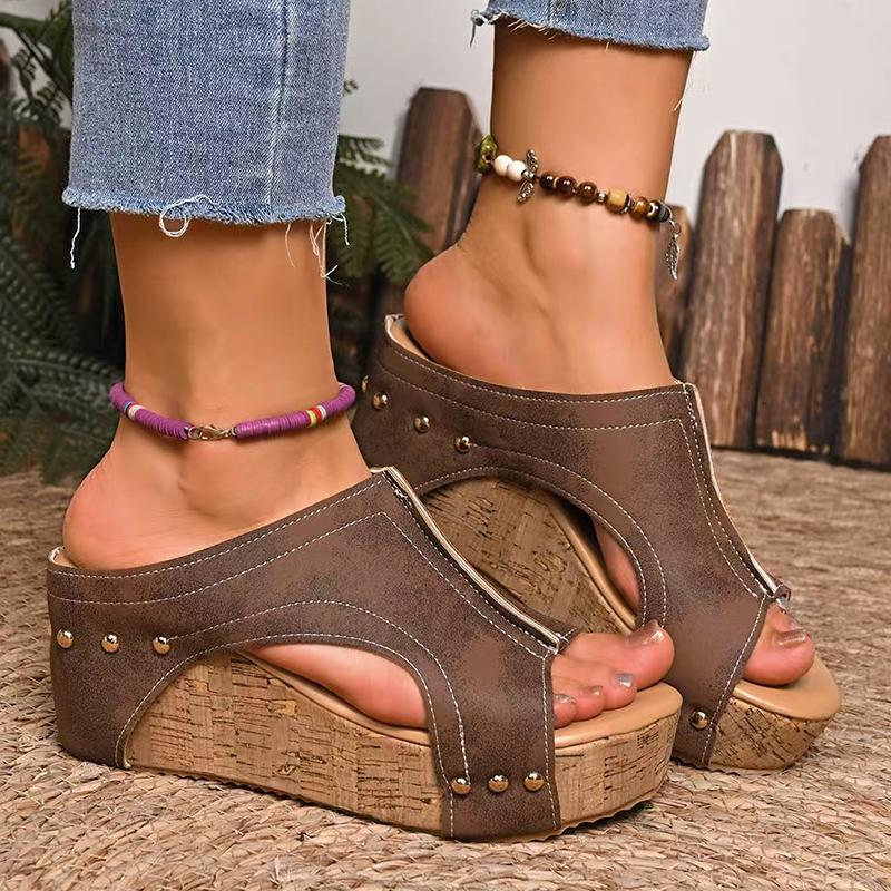

Fashion Retro Rivet Decor Wedges Sandals Women Summer Thick Sole Peep Toe Beach Slippers Woman Slip On Chunky Platform Sandals Plus Size 43