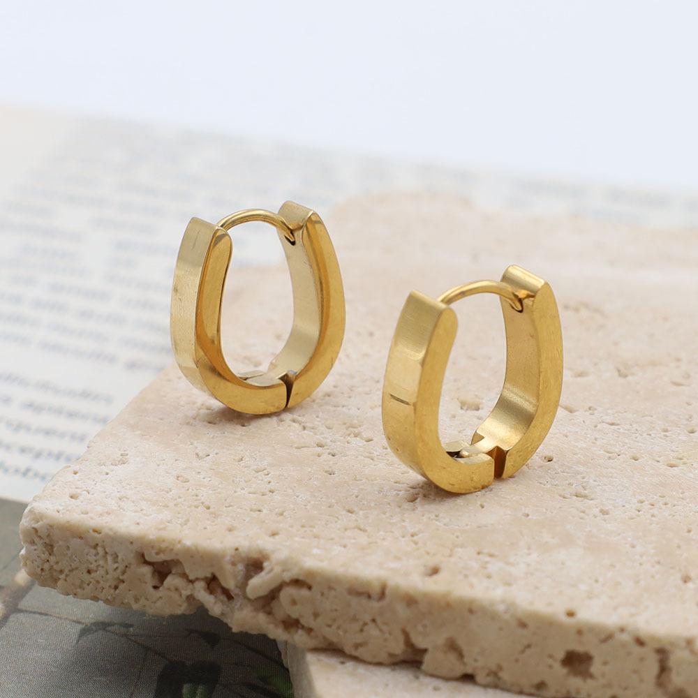 Stylish And Simple 18K Gold Oval Earrings, High-End Niche Titanium Steel Smooth U-Shaped Earrings For Women