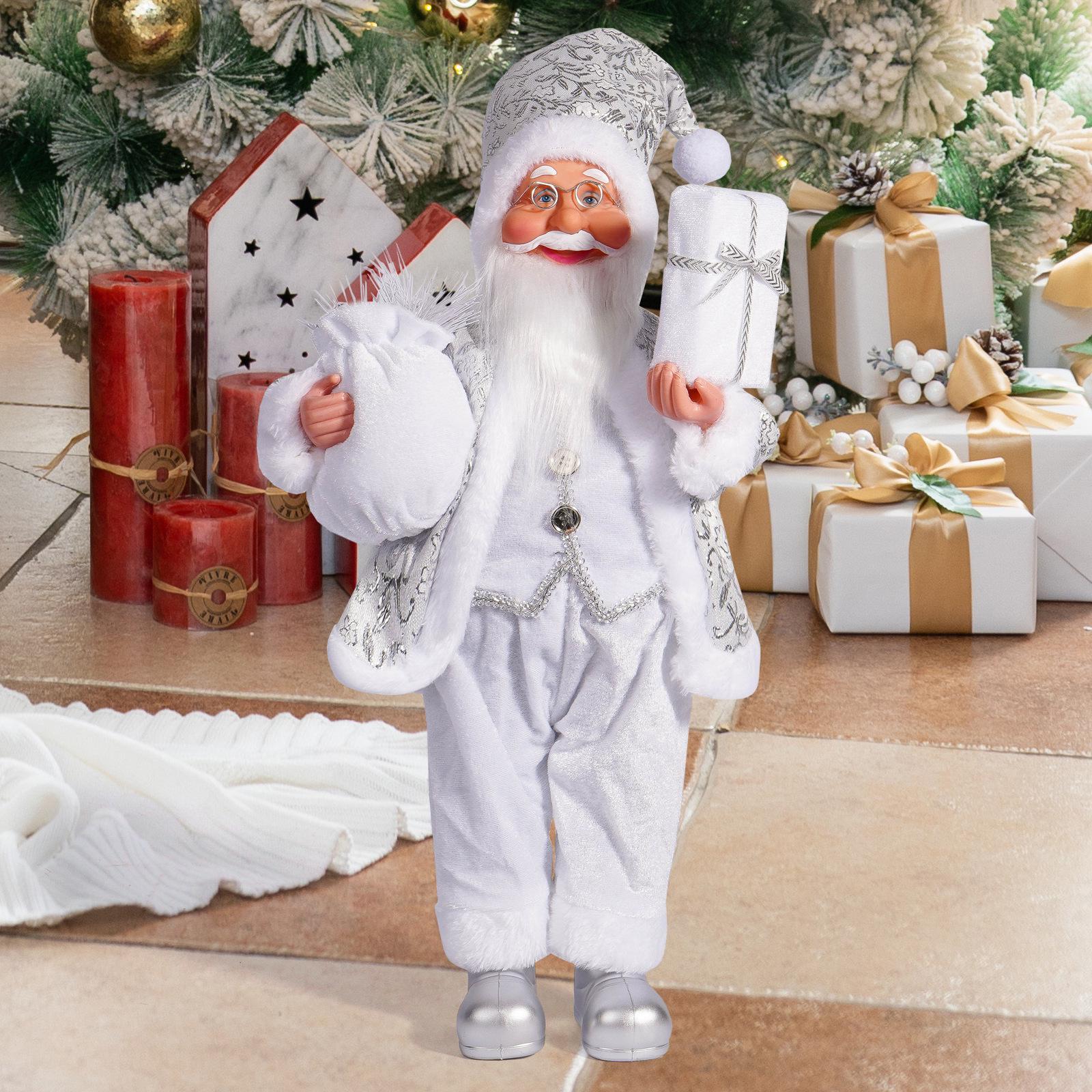 18 Santa Claus Figurine