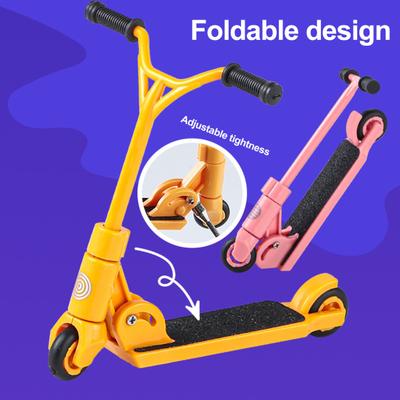 Mini Prstová Koloběžka Hračka s Nářadím Skládací Malá Dvoukolová Koloběžka s Brzdou Simulace Fingerboard Dekorace Dětská Vzdělávací Hračka