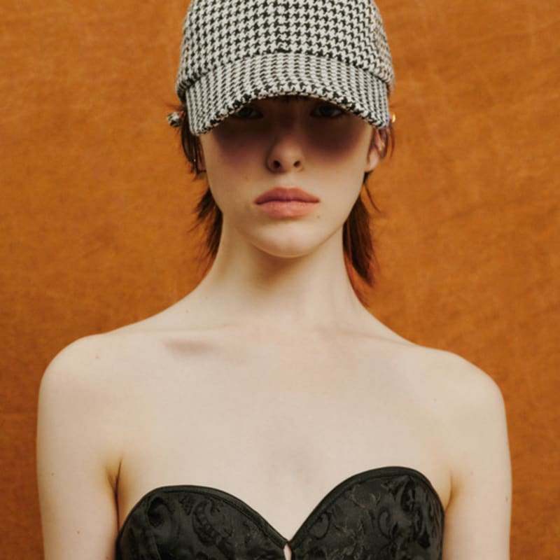 

poesiedame [Life PORTRAIT] Houndstooth check ball cap in black FREE