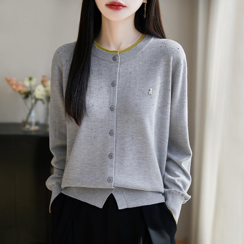 Women's Lightweight 50% Wool 50% Mulberry Silk Cardigan - 4-Season Versatile Knitwear for All-Year Comfort & Style