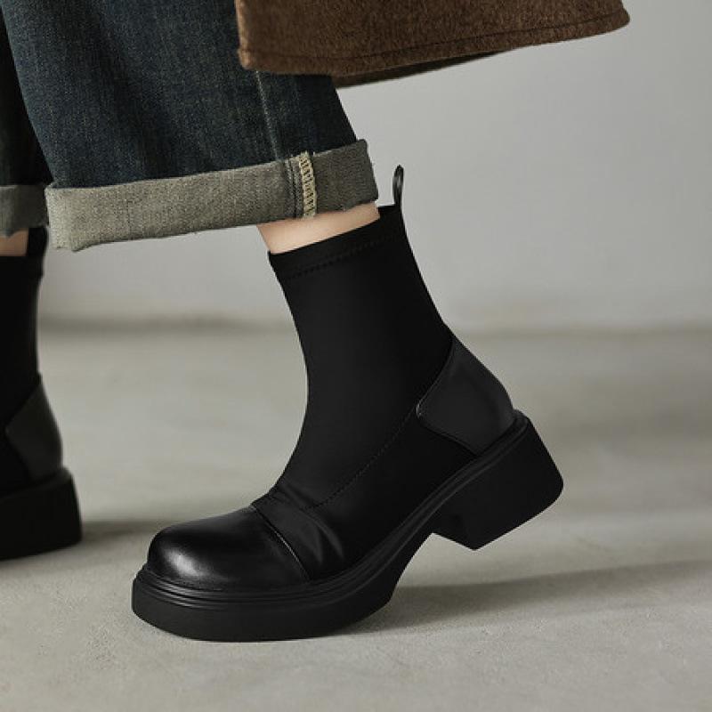 Autumn and winter women's thick-soled Martin boots suede non-slip large-size women's boots Korean version medium heel round head square heel medium bo