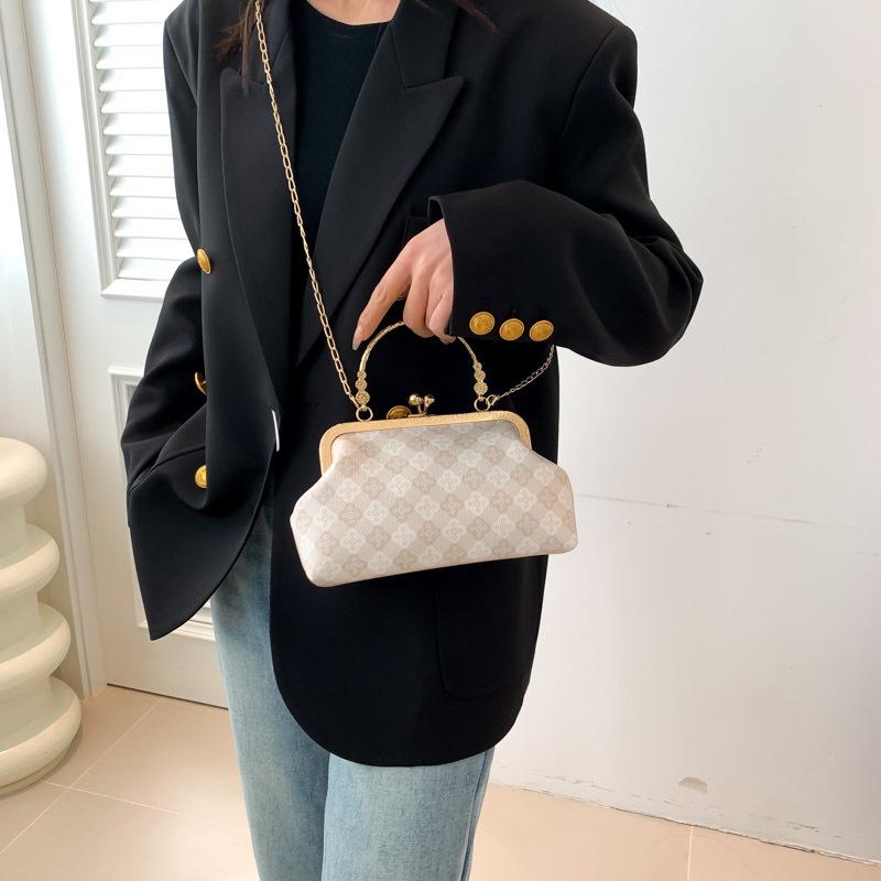 Women's 2025 Korean Style Casual Fashion Crossbody Shell Handbag with Chain Strap