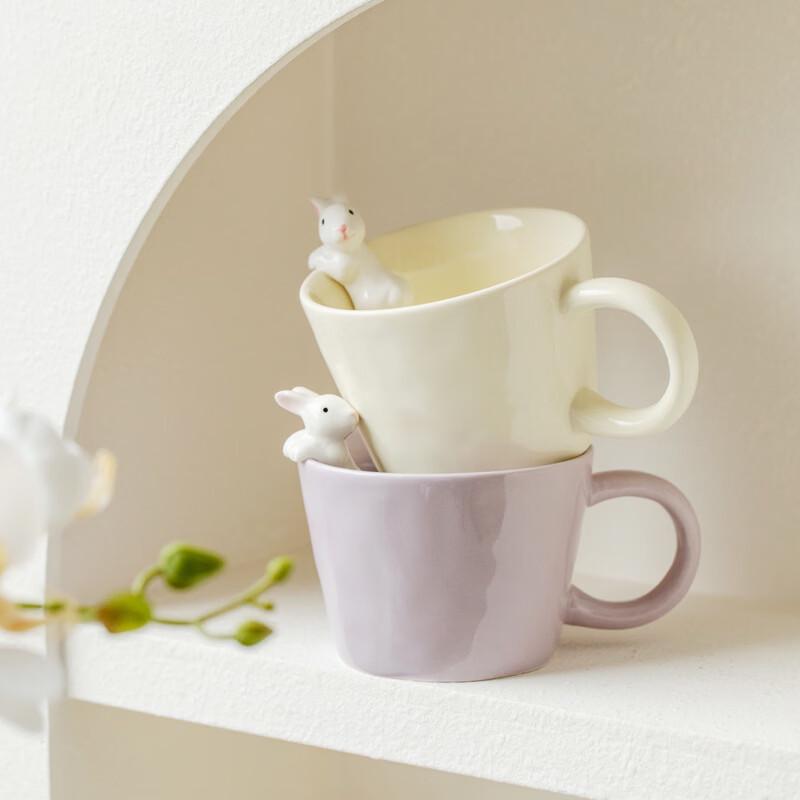 Ceramic Breakfast Mug with Rabbit Design