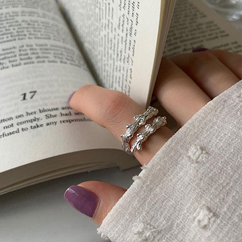 Niche Design Sense High Sense Pink Zir*****Pen Ring Women'S Fashion Personalized Suit