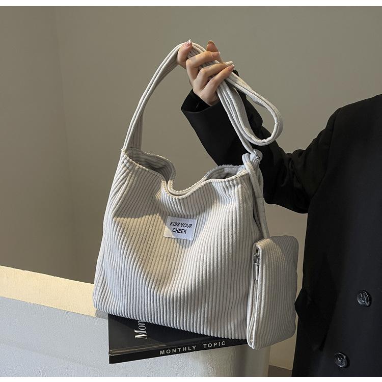 Large capacity bag women's 2025 new autumn corduroy retro oblique span bag commuter versatile shoulder tote bag