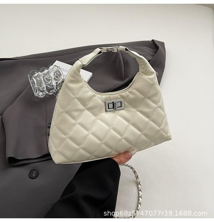 Retro Diamond Lattice Small Fragrance Pop Chain Single Shoulder Armpit Bag 2025 New High-end Foreign Style Commuter Crossbody Woman