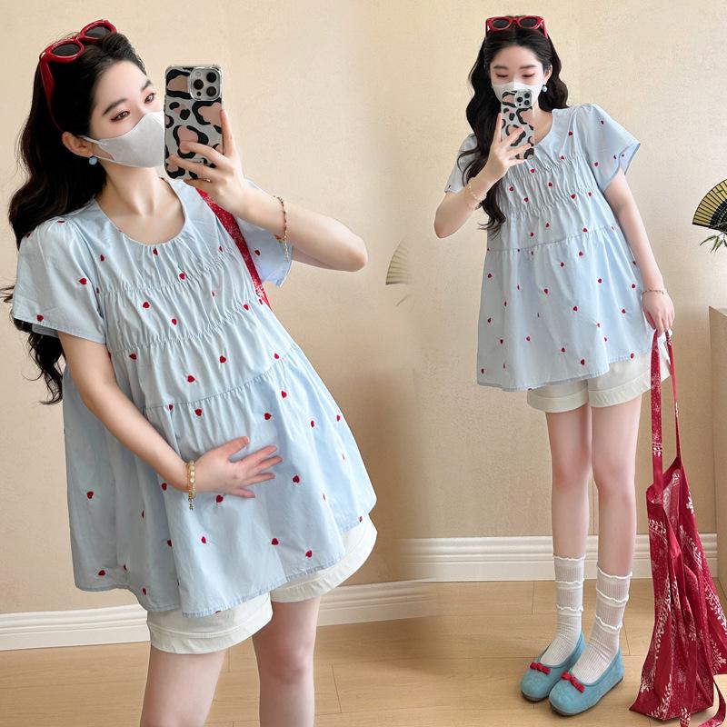 2026 Stylish Korean Maternity Puff Sleeve Heart Embroidery Top + Supportive Belly Shorts M