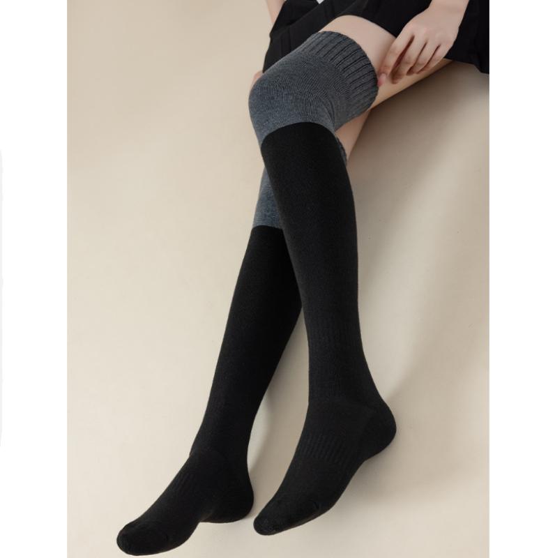 Chaussettes d'hiver tricotées pour femmes, chaussettes au-dessus du genou, antidérapantes, hautes, épissées ensemble, chaussettes chaudes pour femmes, bas de printemps pour femmes